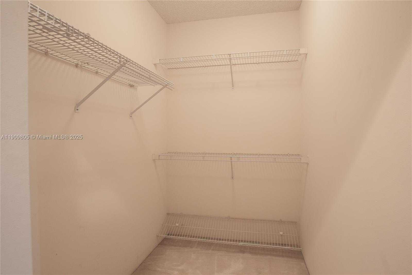 Small Image of 3000 ISLAND BLVD #WSTE1, Aventura Number 23