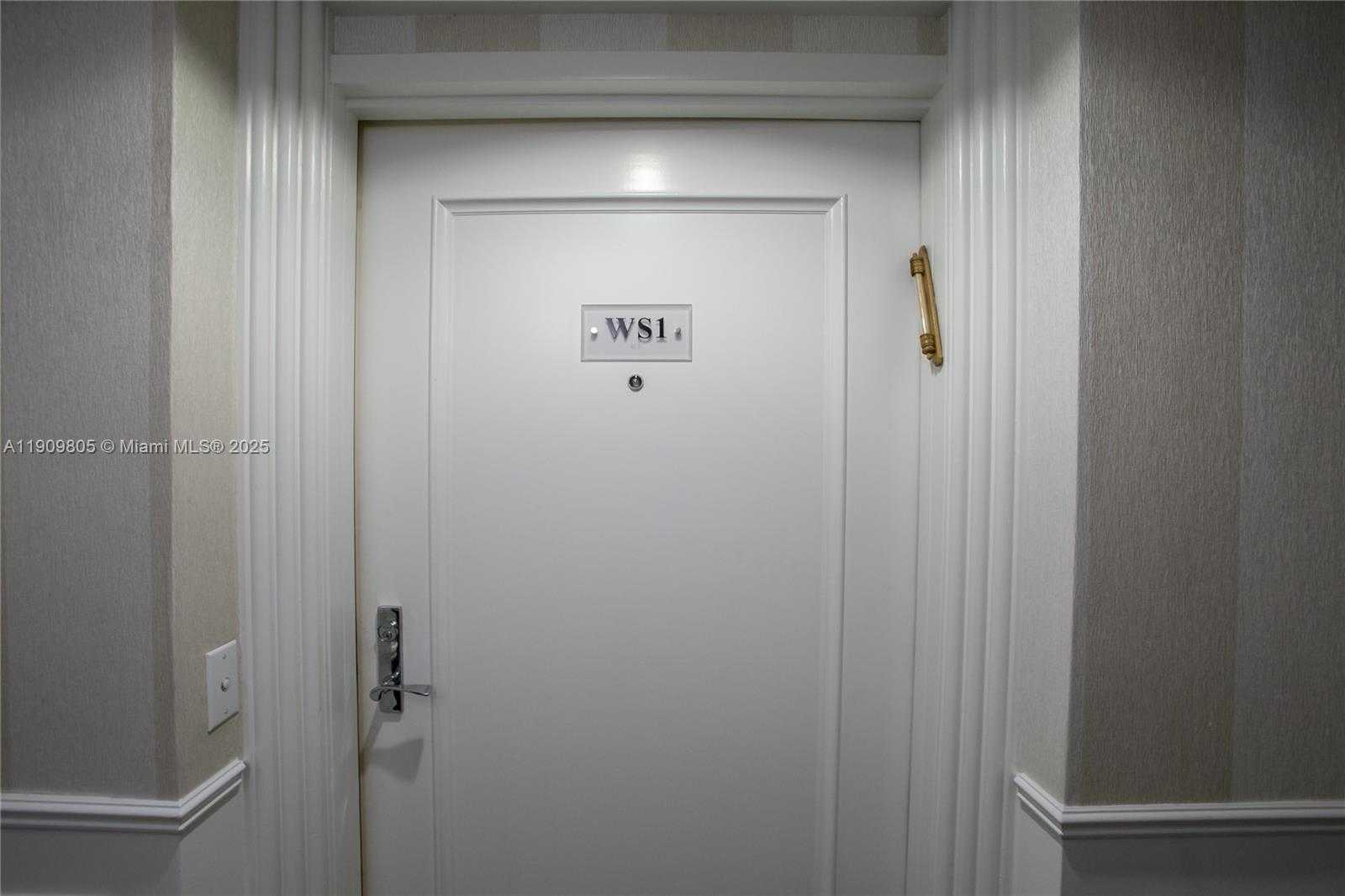 Small Image of 3000 ISLAND BLVD #WSTE1, Aventura Number 30