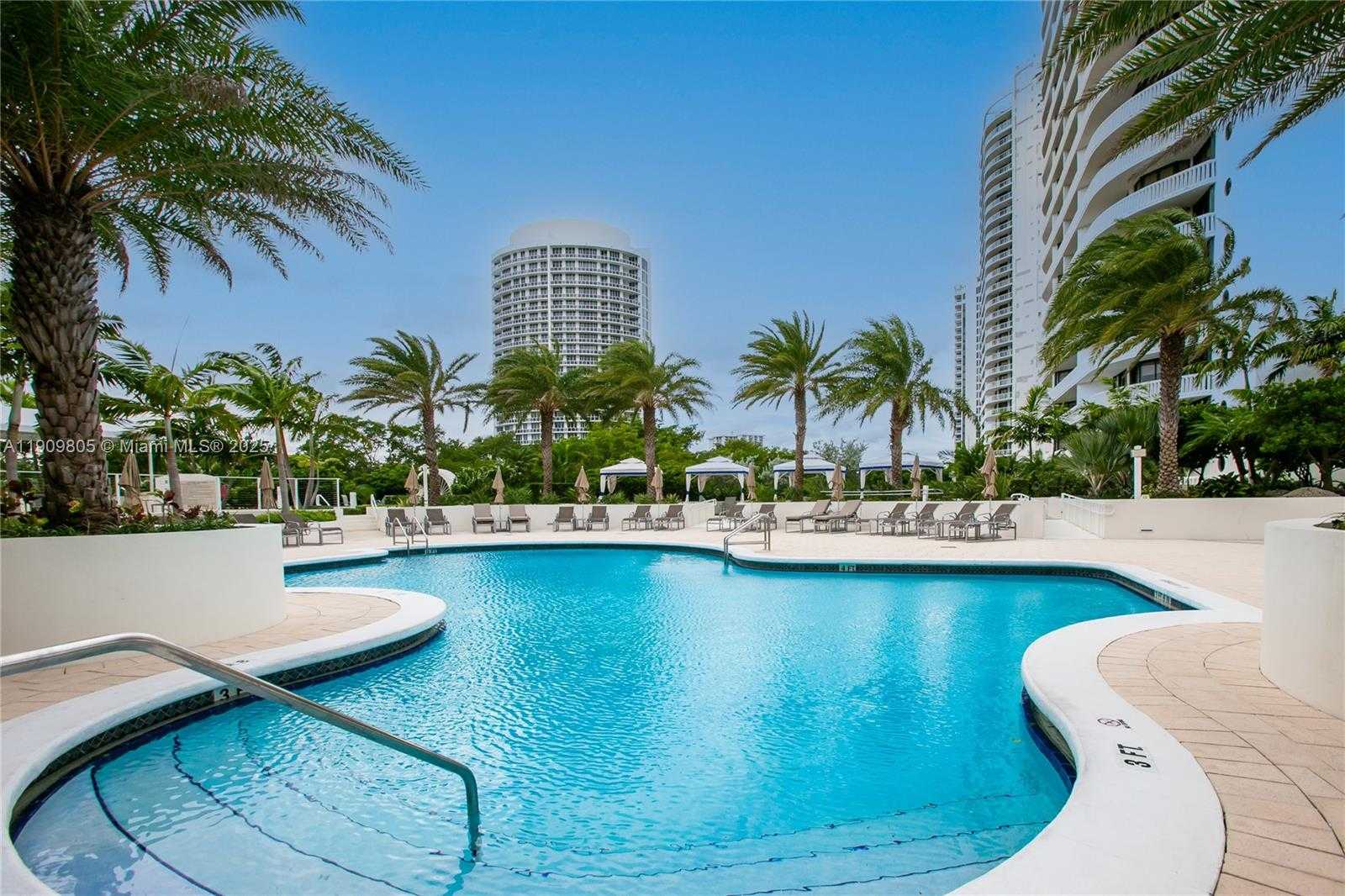 Small Image of 3000 ISLAND BLVD #WSTE1, Aventura Number 38