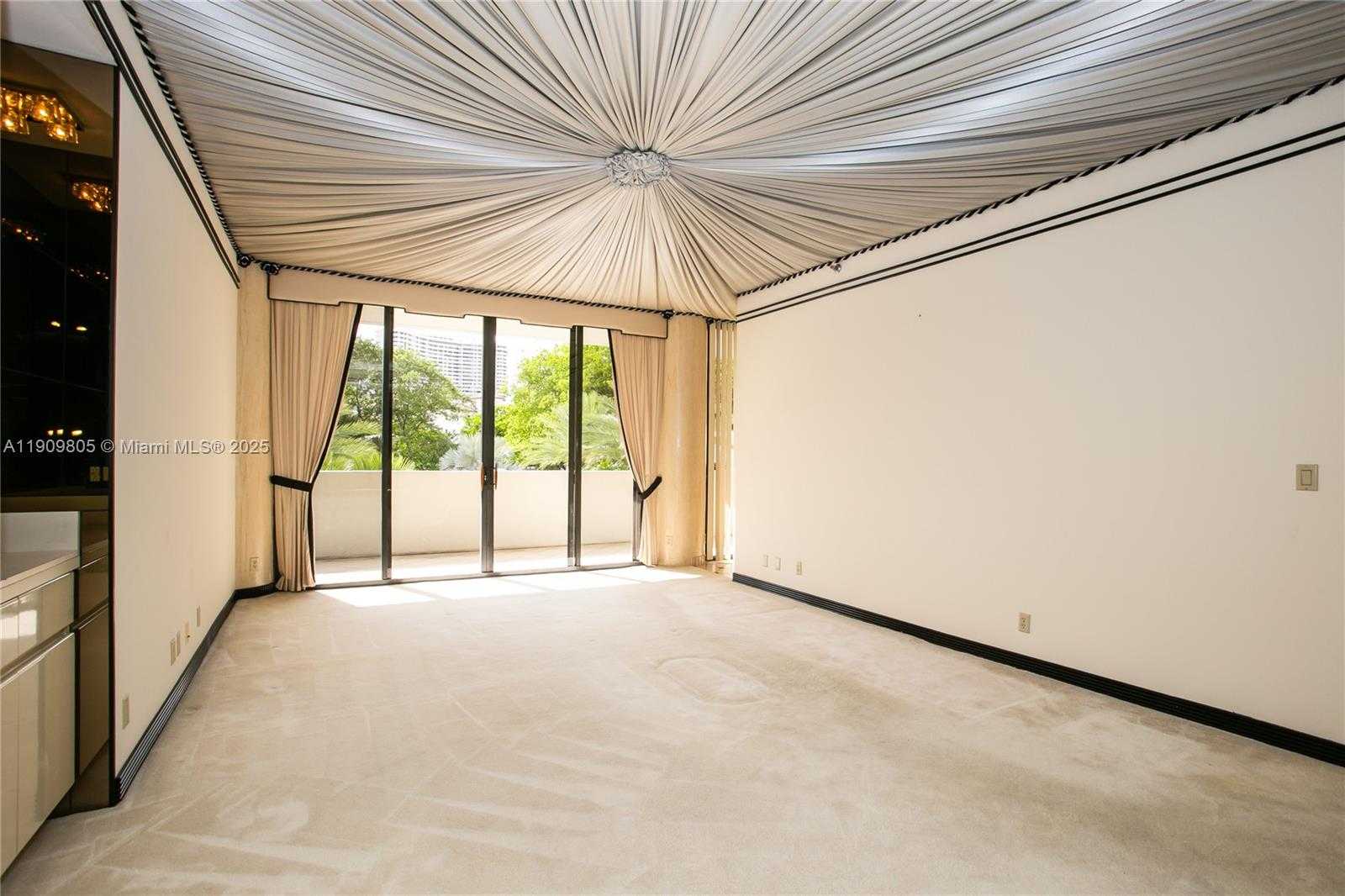 Small Image of 3000 ISLAND BLVD #WSTE1, Aventura Number 6