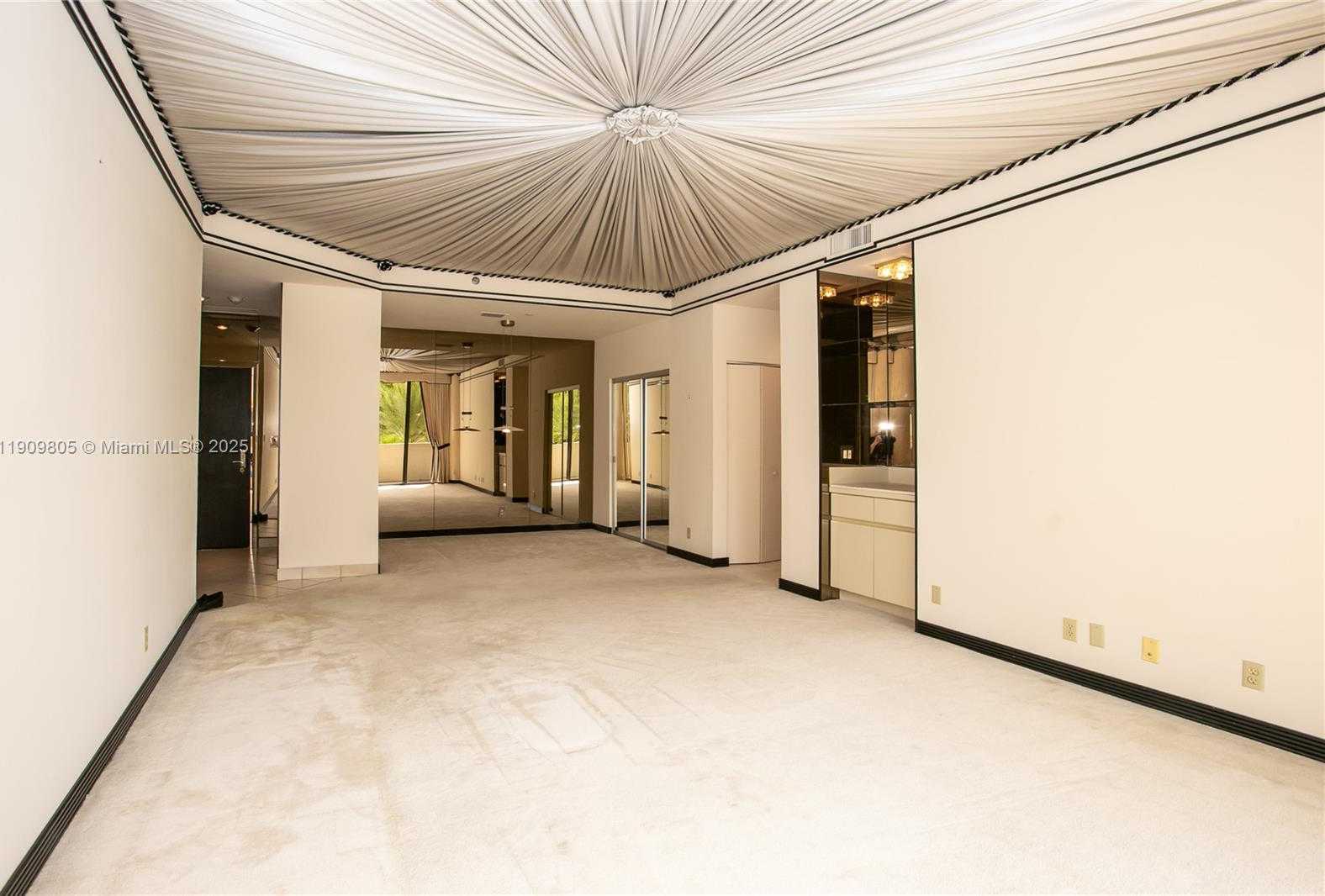 Small Image of 3000 ISLAND BLVD #WSTE1, Aventura Number 9