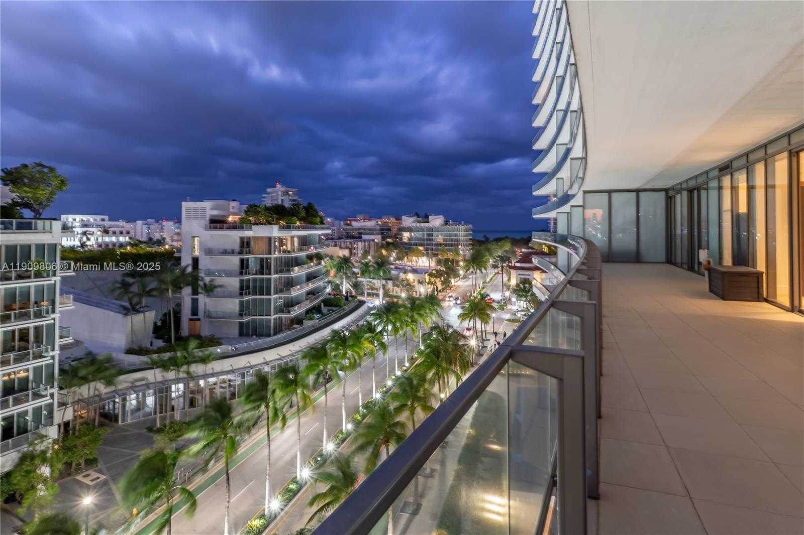 Small Image of 800 SOUTH POINTE DR #704, Miami Beach Number 31