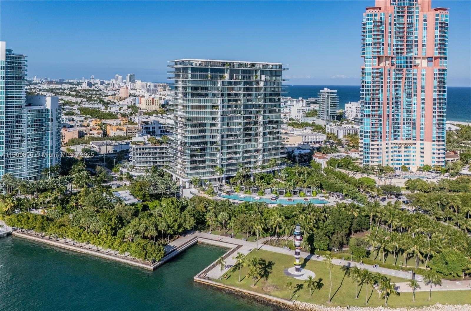 Small Image of 800 SOUTH POINTE DR #704, Miami Beach Number 43