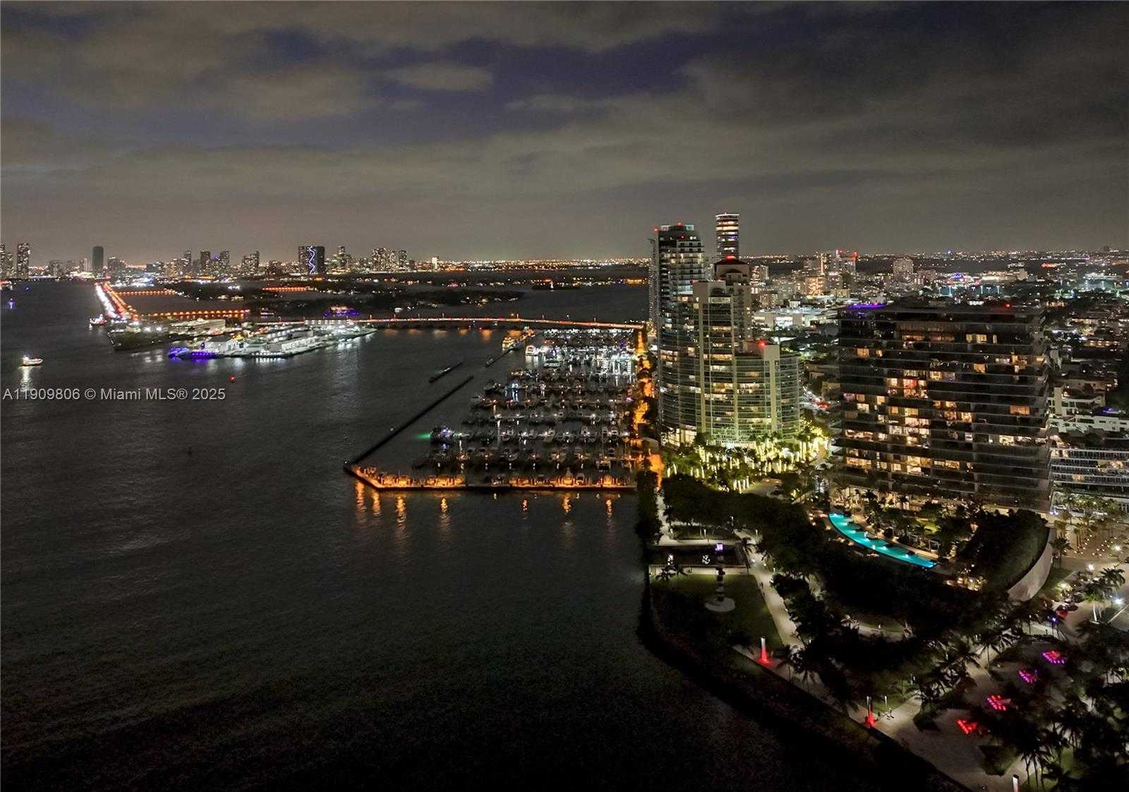 Small Image of 800 SOUTH POINTE DR #704, Miami Beach Number 50