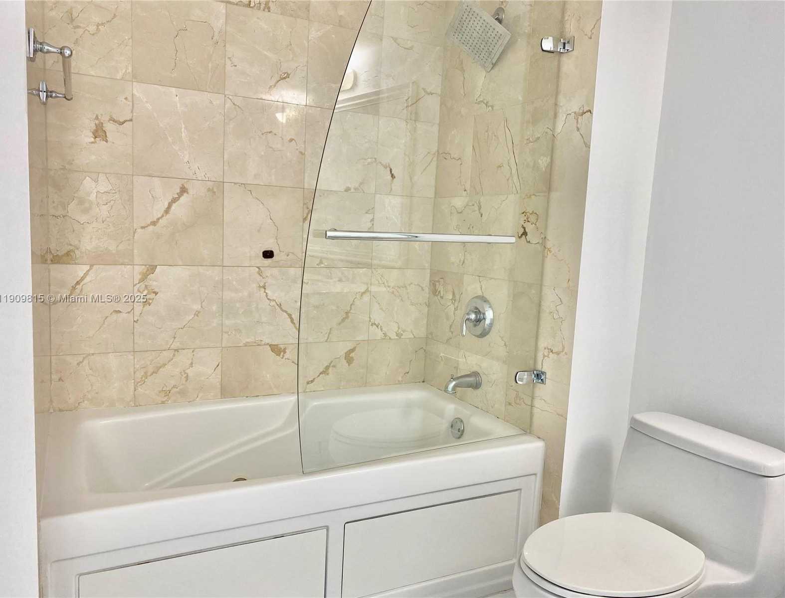 Small Image of 1800 NORTH BAYSHORE DR #4210, Miami Number 11