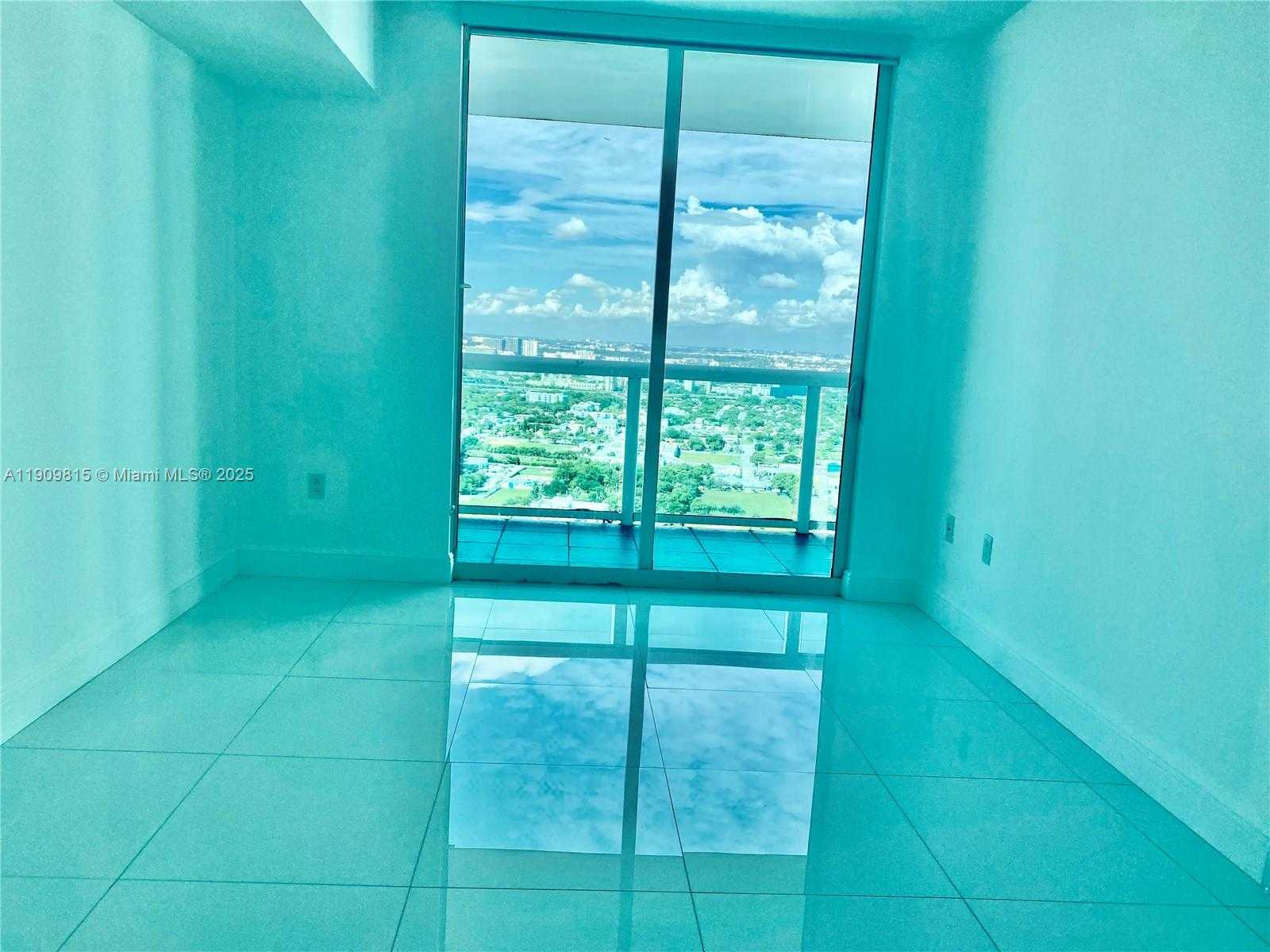 Small Image of 1800 NORTH BAYSHORE DR #4210, Miami Number 14