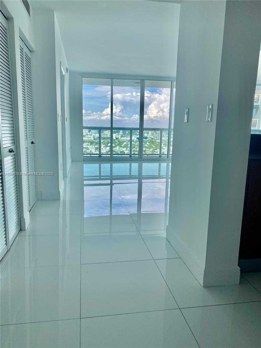 Small Image of 1800 NORTH BAYSHORE DR #4210, Miami Number 2