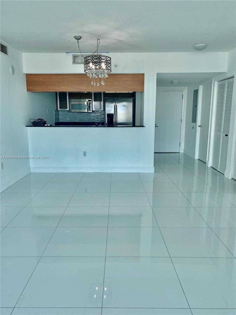 Small Image of 1800 NORTH BAYSHORE DR #4210, Miami Number 4