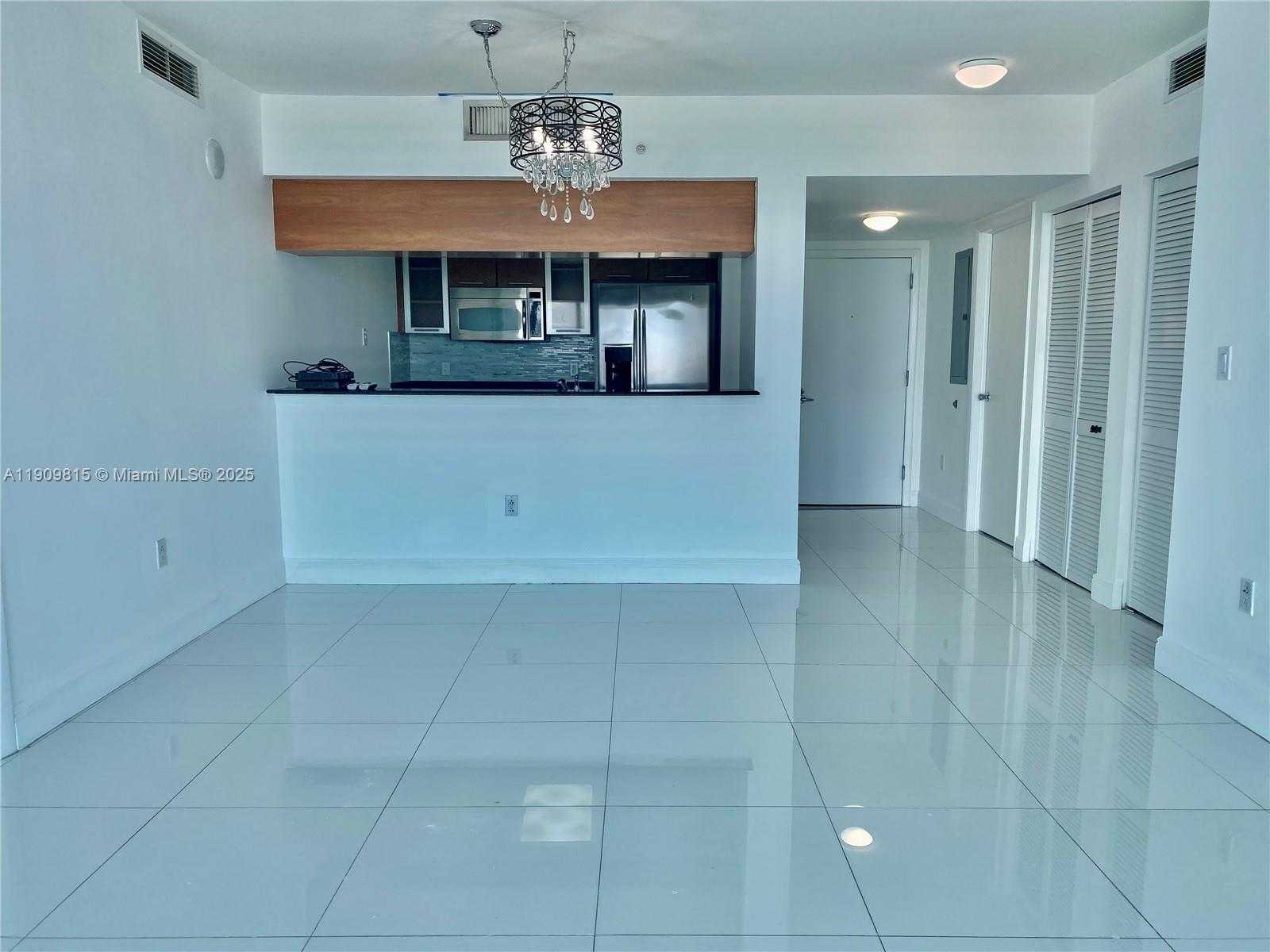 Small Image of 1800 NORTH BAYSHORE DR #4210, Miami Number 6