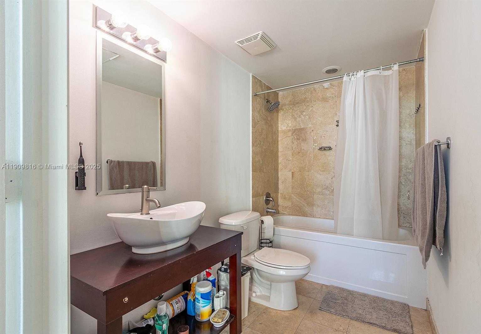 Small Image of 350 SOUTH MIAMI AVE #3914, Miami Number 20