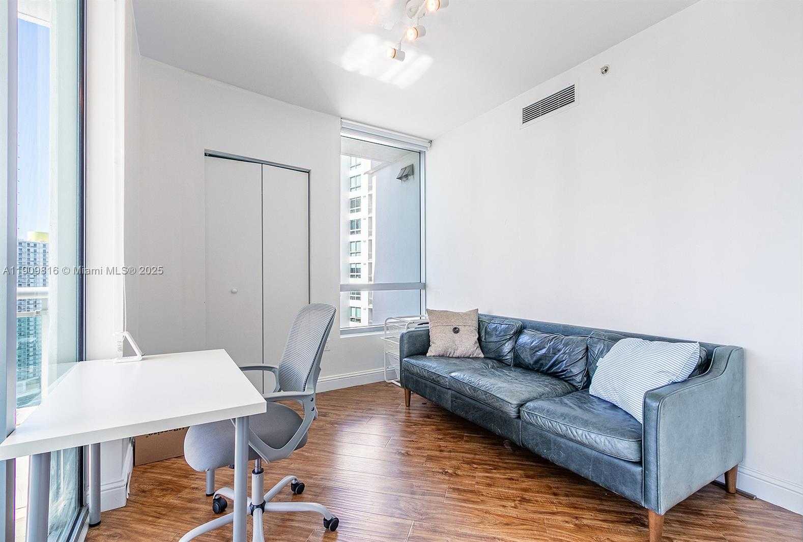 Small Image of 350 SOUTH MIAMI AVE #3914, Miami Number 21