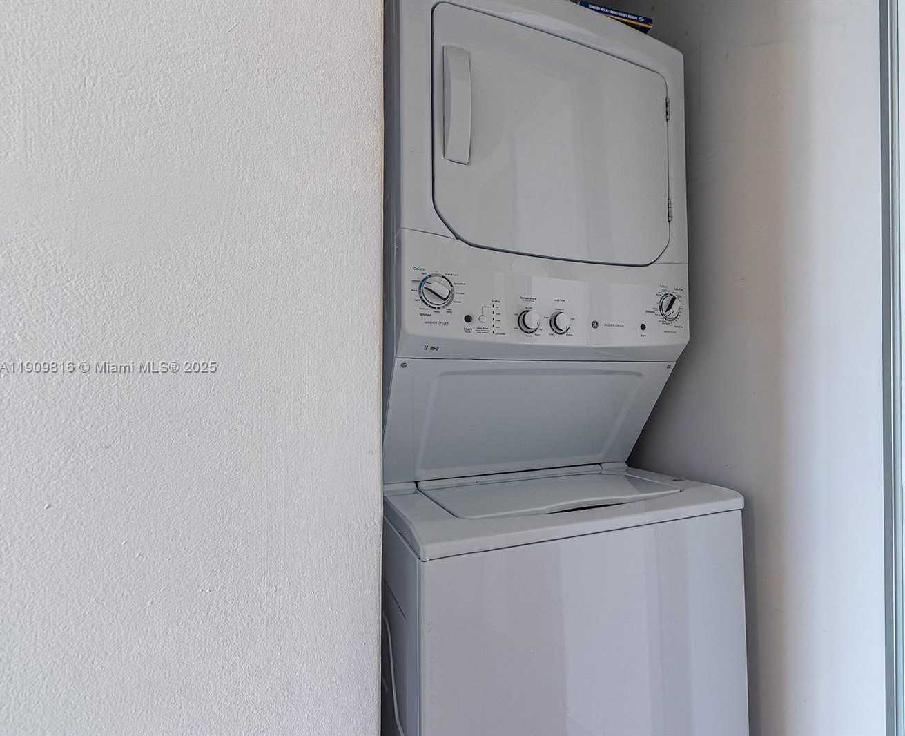 Small Image of 350 SOUTH MIAMI AVE #3914, Miami Number 24