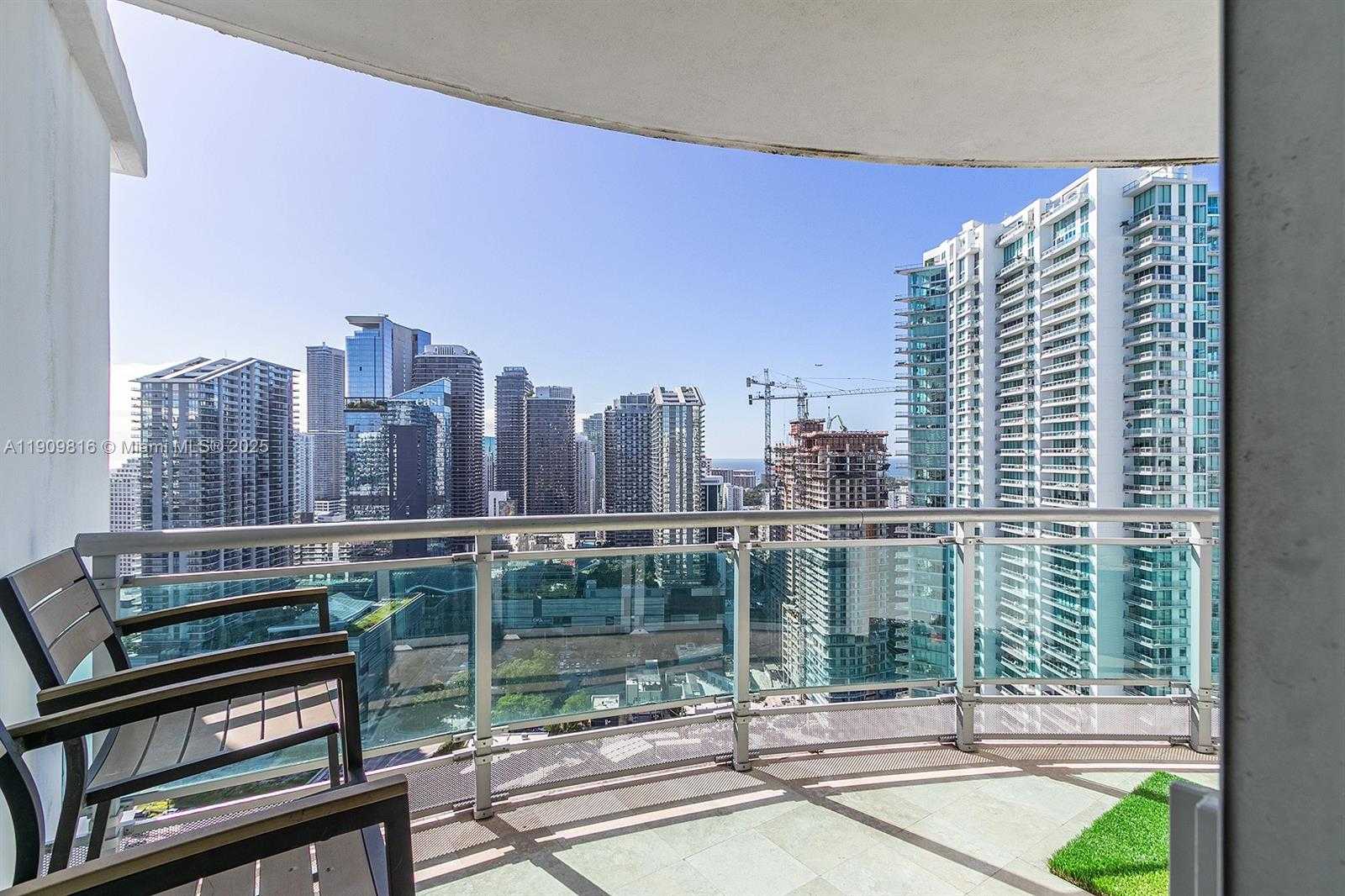 Small Image of 350 SOUTH MIAMI AVE #3914, Miami Number 25