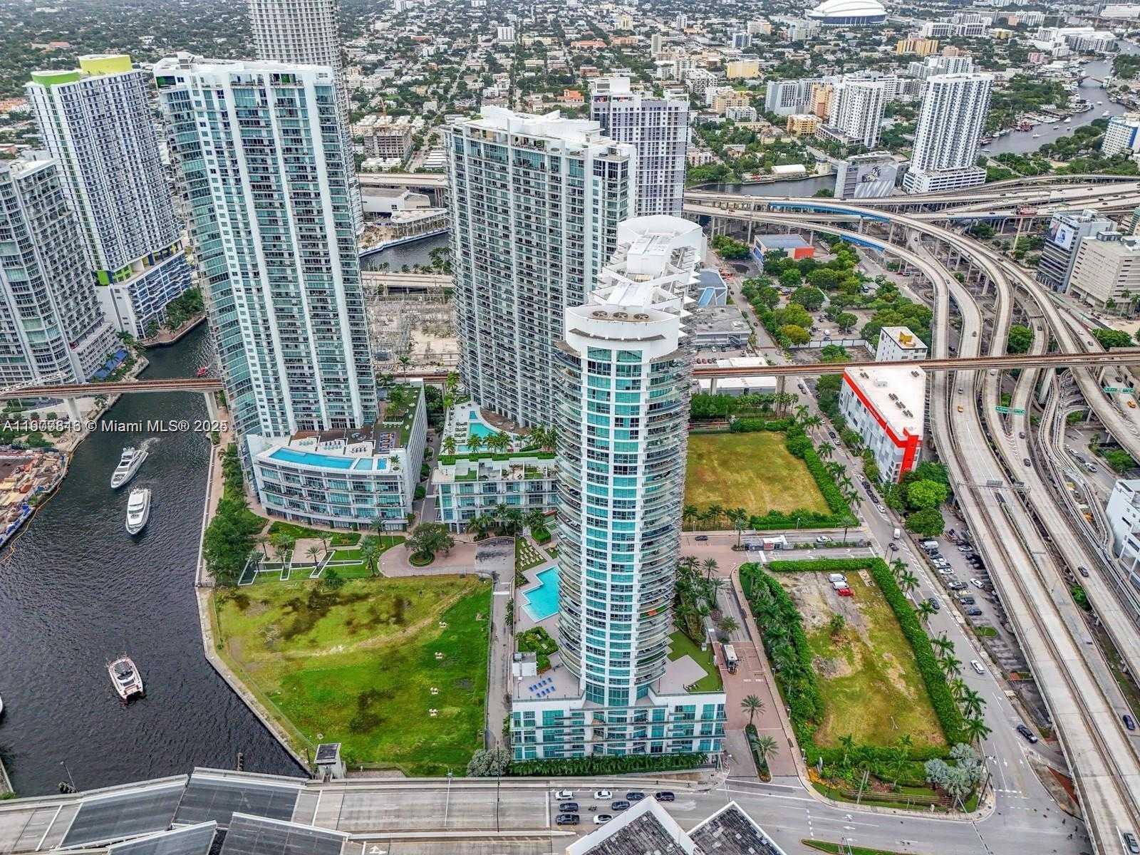 Small Image of 350 SOUTH MIAMI AVE #3914, Miami Number 32