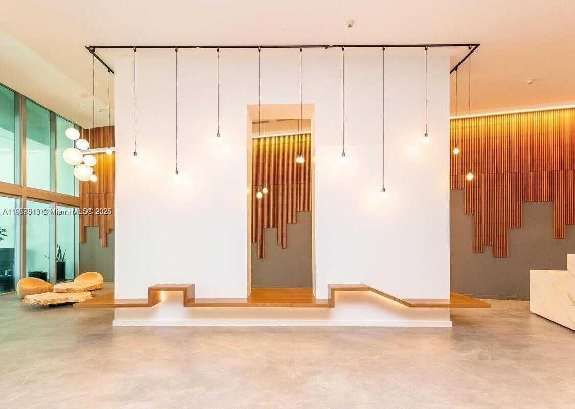 Small Image of 350 SOUTH MIAMI AVE #3914, Miami Number 38