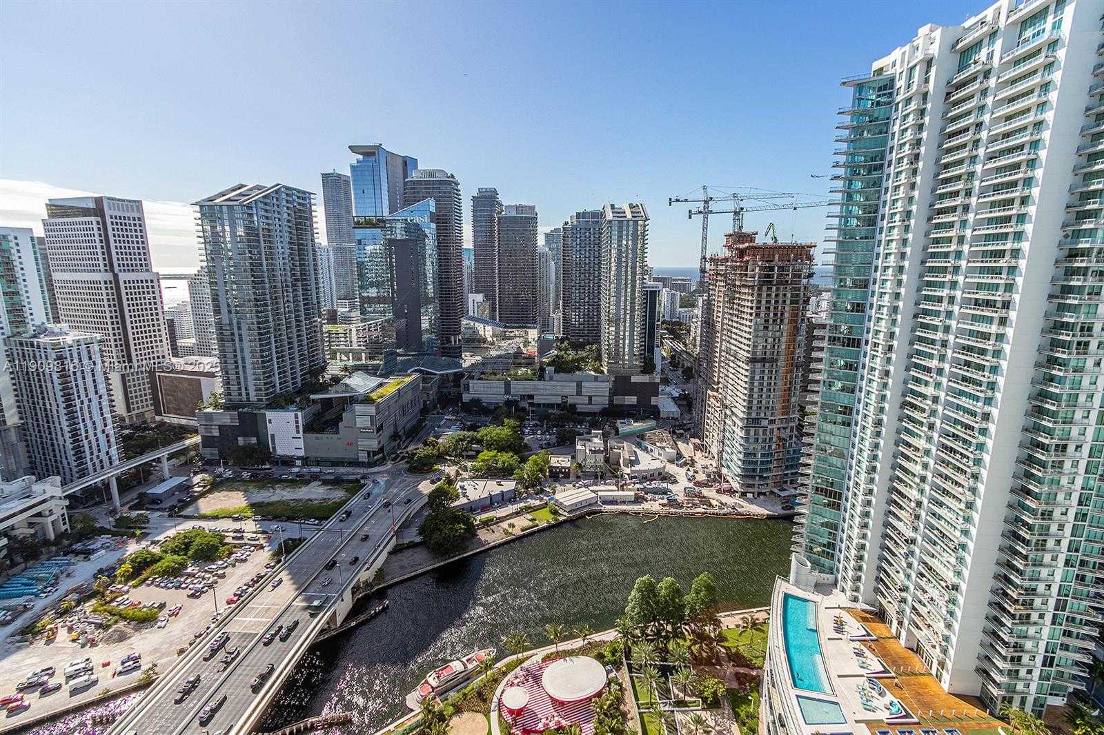 Small Image of 350 SOUTH MIAMI AVE #3914, Miami Number 4