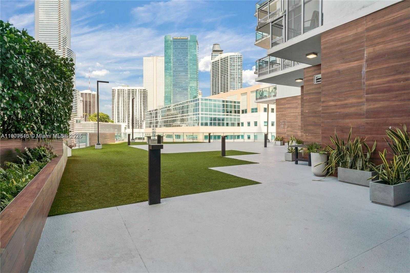 Small Image of 350 SOUTH MIAMI AVE #3914, Miami Number 42