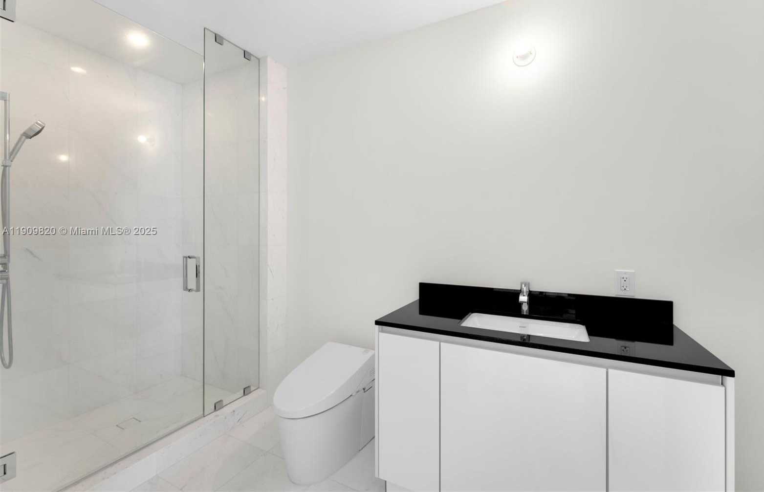 Small Image of 18555 COLLINS AVE #3205, Sunny Isles Beach Number 39