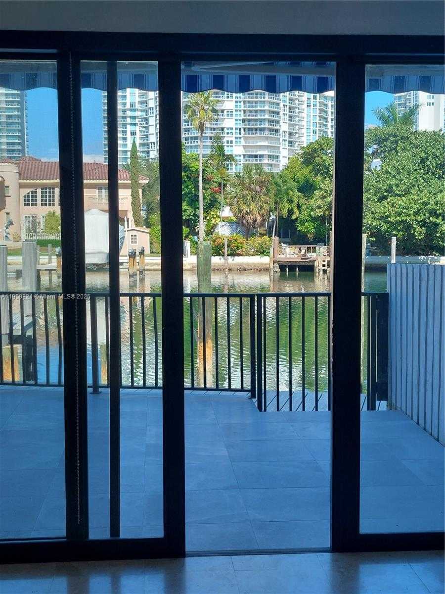 Small Image of 255 POINCIANA DR #605, Sunny Isles Beach Number 18