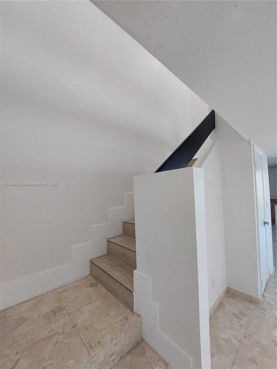 Small Image of 255 POINCIANA DR #605, Sunny Isles Beach Number 19