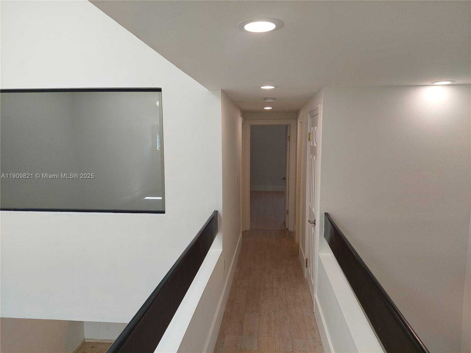 Small Image of 255 POINCIANA DR #605, Sunny Isles Beach Number 28