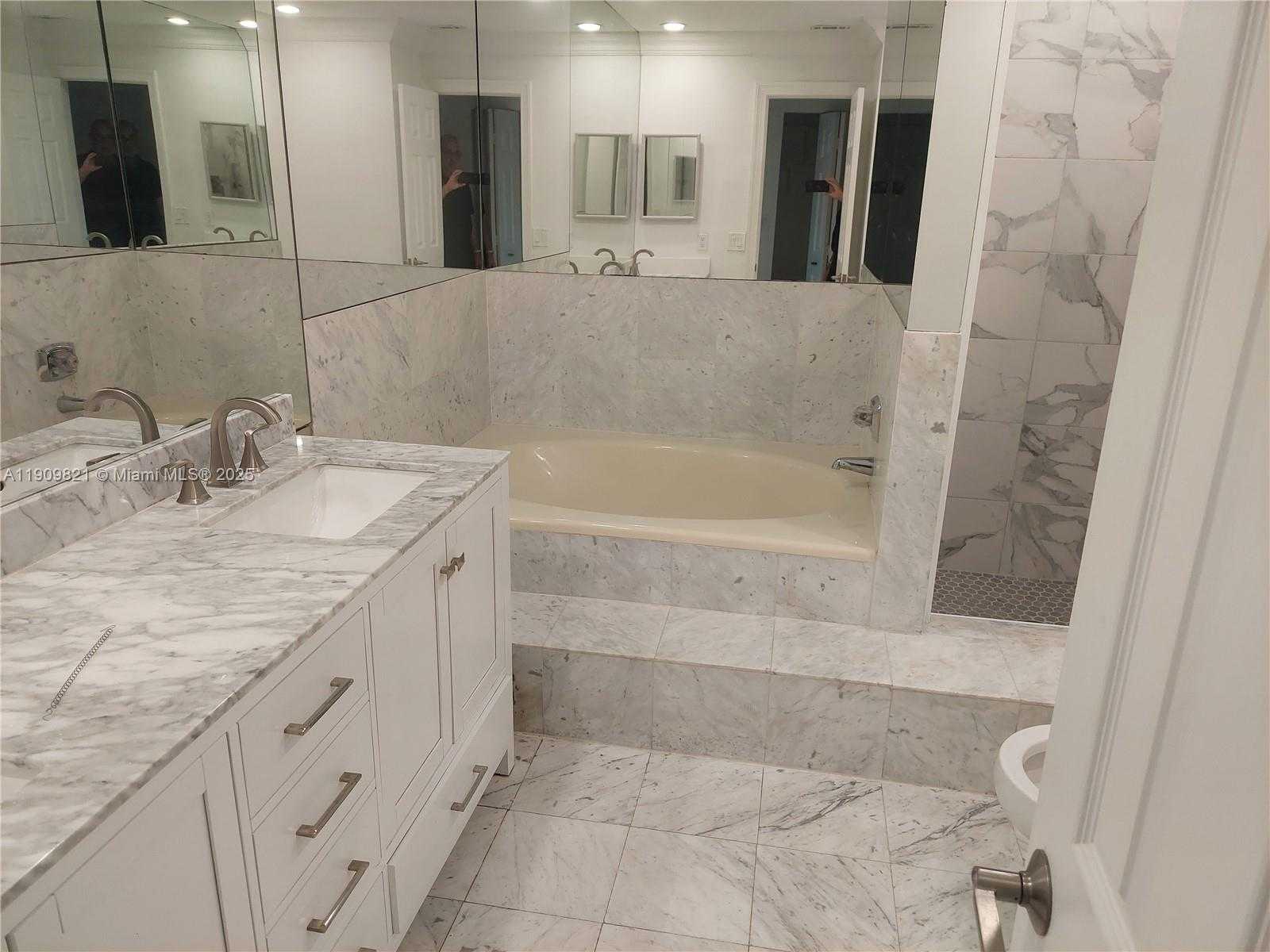 Small Image of 255 POINCIANA DR #605, Sunny Isles Beach Number 7