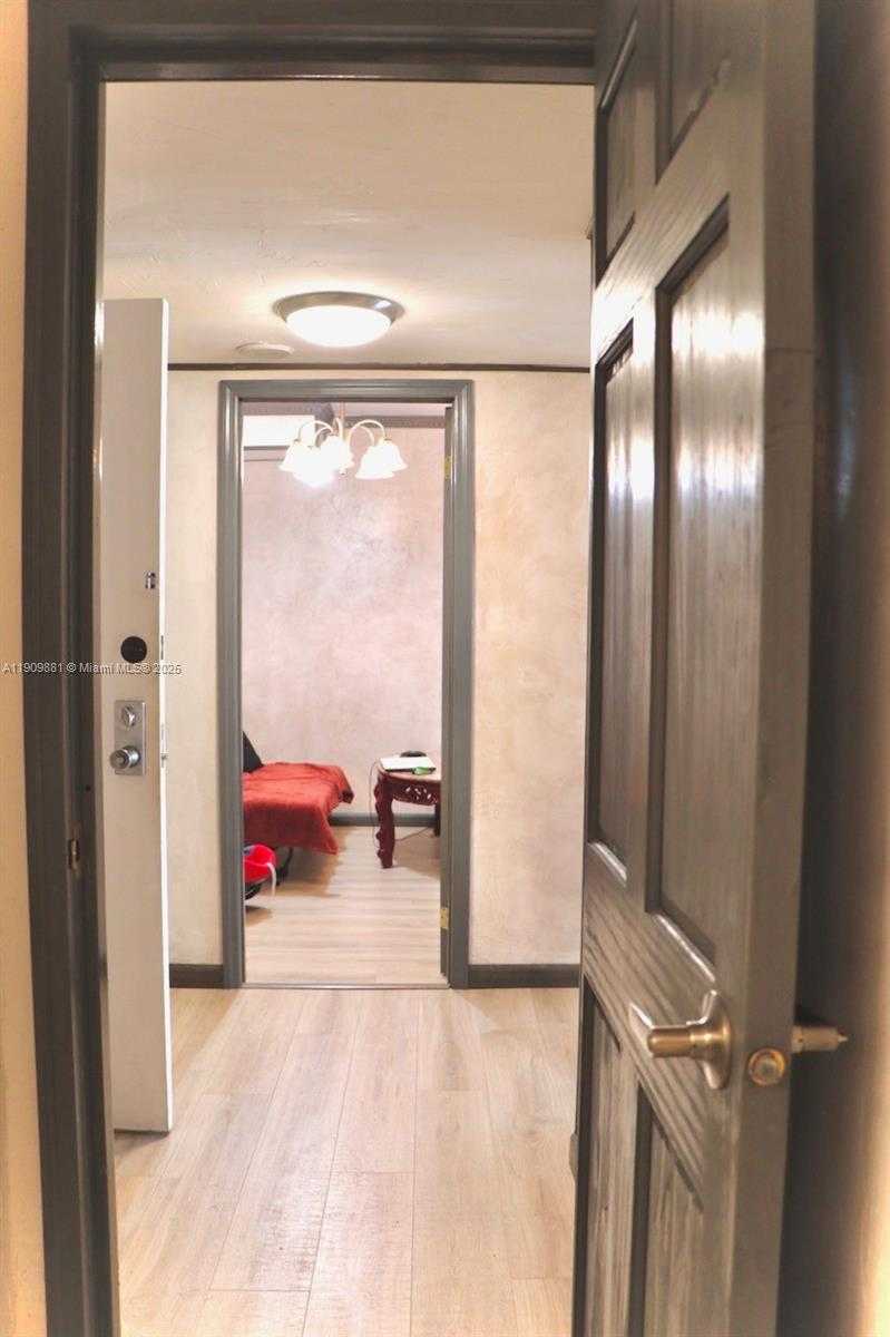 Small Image of Hallandale Beach Number 15