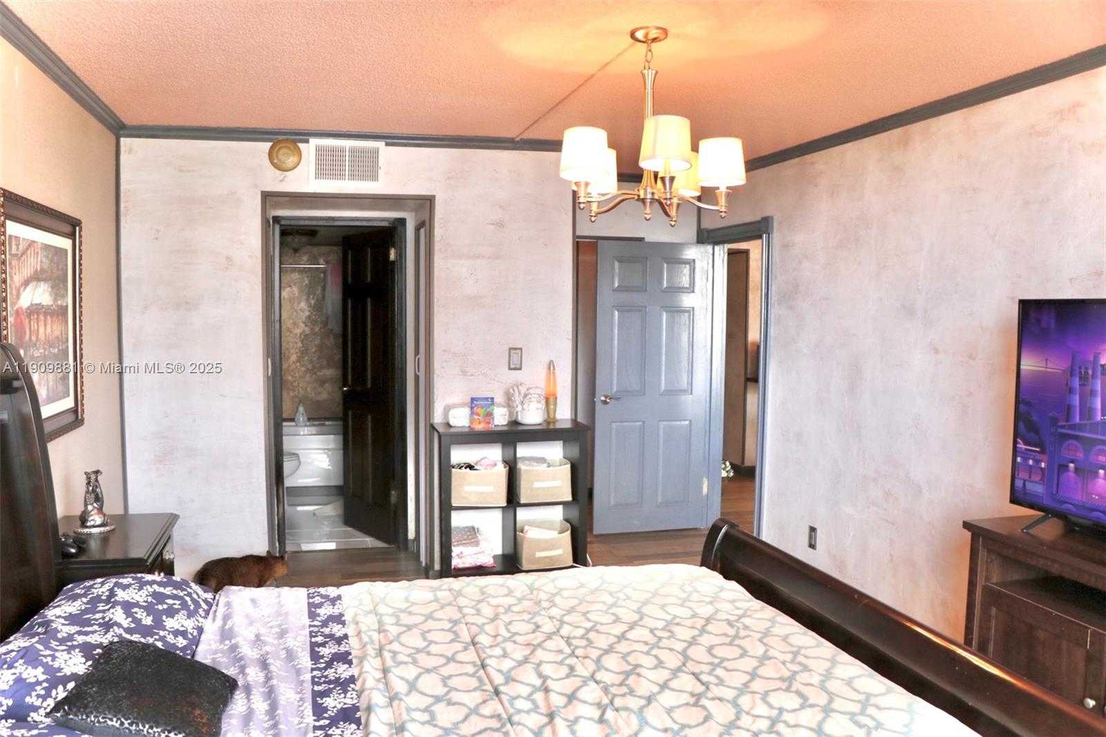 Small Image of Hallandale Beach Number 18