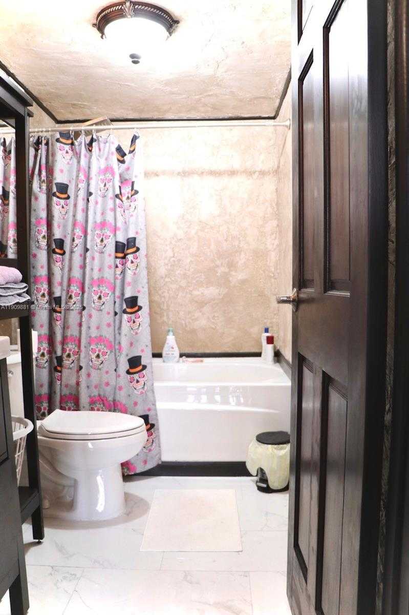 Small Image of Hallandale Beach Number 20