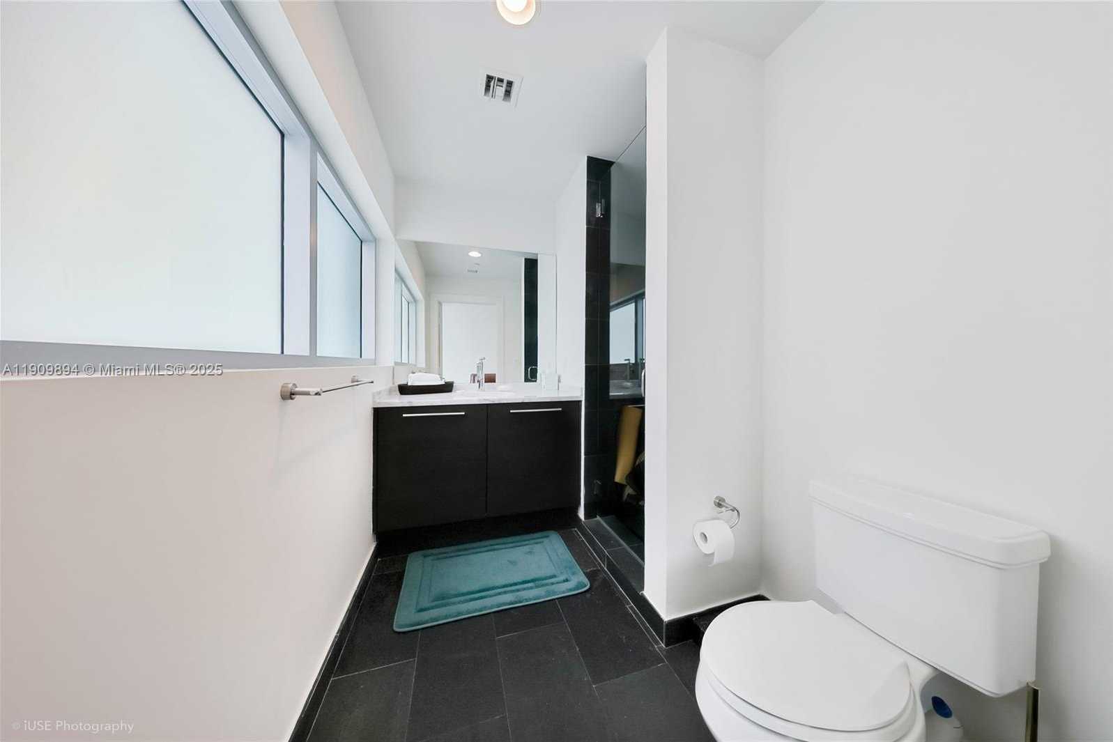 Small Image of 900 BISCAYNE BLVD #2602, Miami Number 16