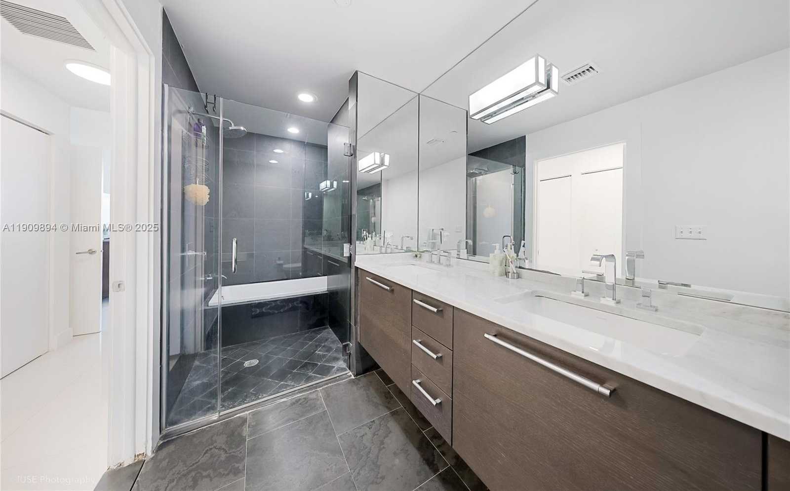 Small Image of 900 BISCAYNE BLVD #2602, Miami Number 8