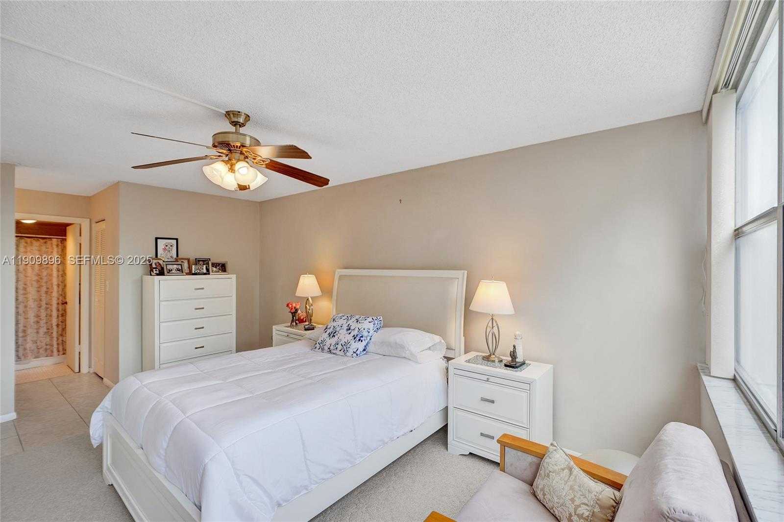 Small Image of 1300 NORTH EAST MIAMI GARDENS DR #320E, Miami Number 17