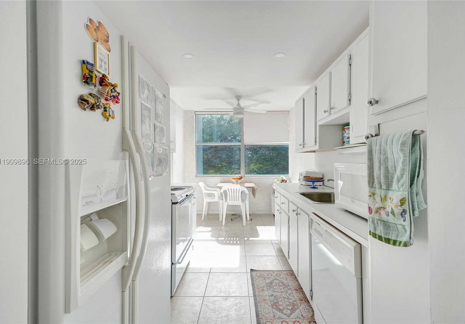 Small Image of 1300 NORTH EAST MIAMI GARDENS DR #320E, Miami Number 32