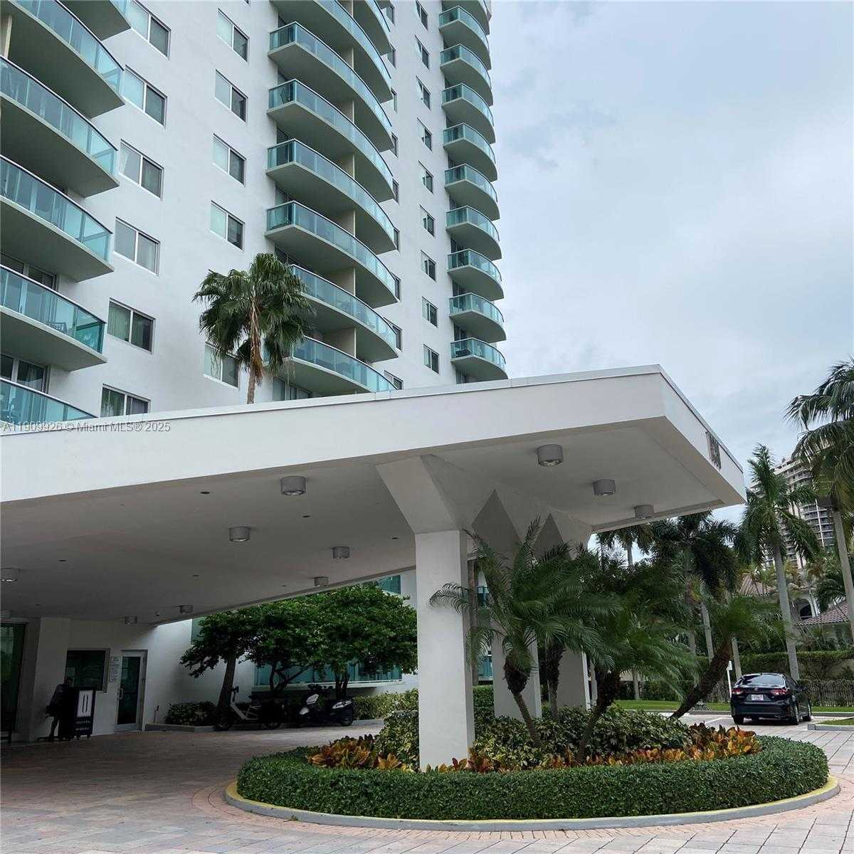 Imagen de Pequeño Objeto