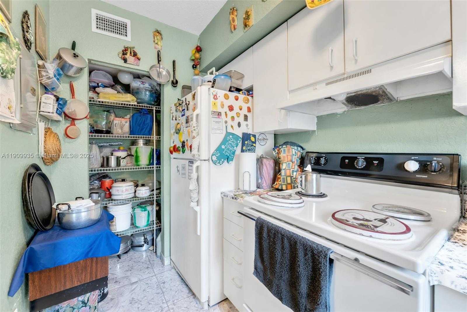 Small Image of 427 NORTH WEST 84TH TER #427, Miami Number 25