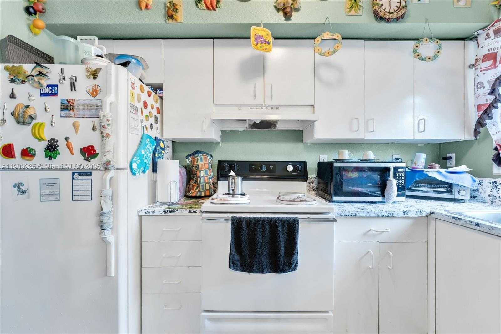 Small Image of 427 NORTH WEST 84TH TER #427, Miami Number 26