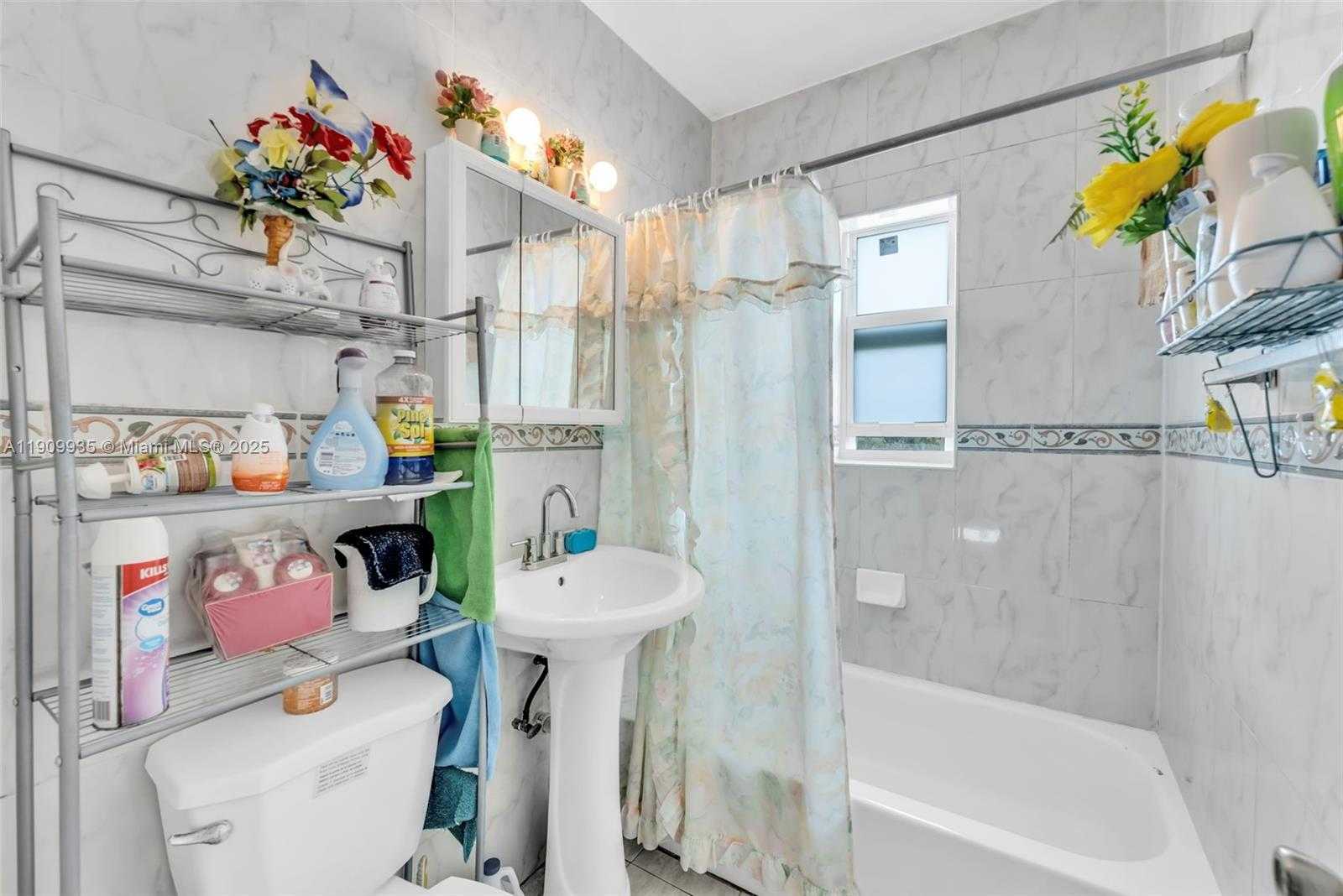 Small Image of 427 NORTH WEST 84TH TER #427, Miami Number 37