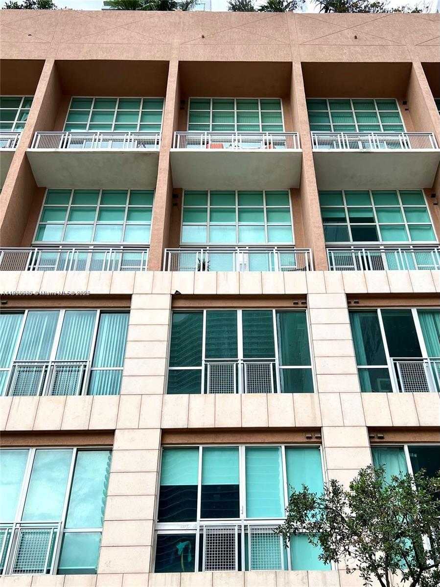 Small Image of 244 BISCAYNE BLVD #348, Miami Number 3