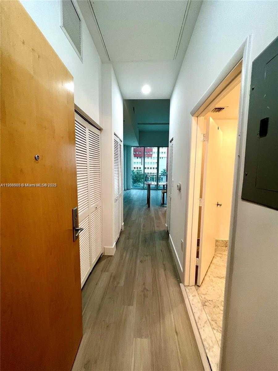 Small Image of 244 BISCAYNE BLVD #348, Miami Number 8