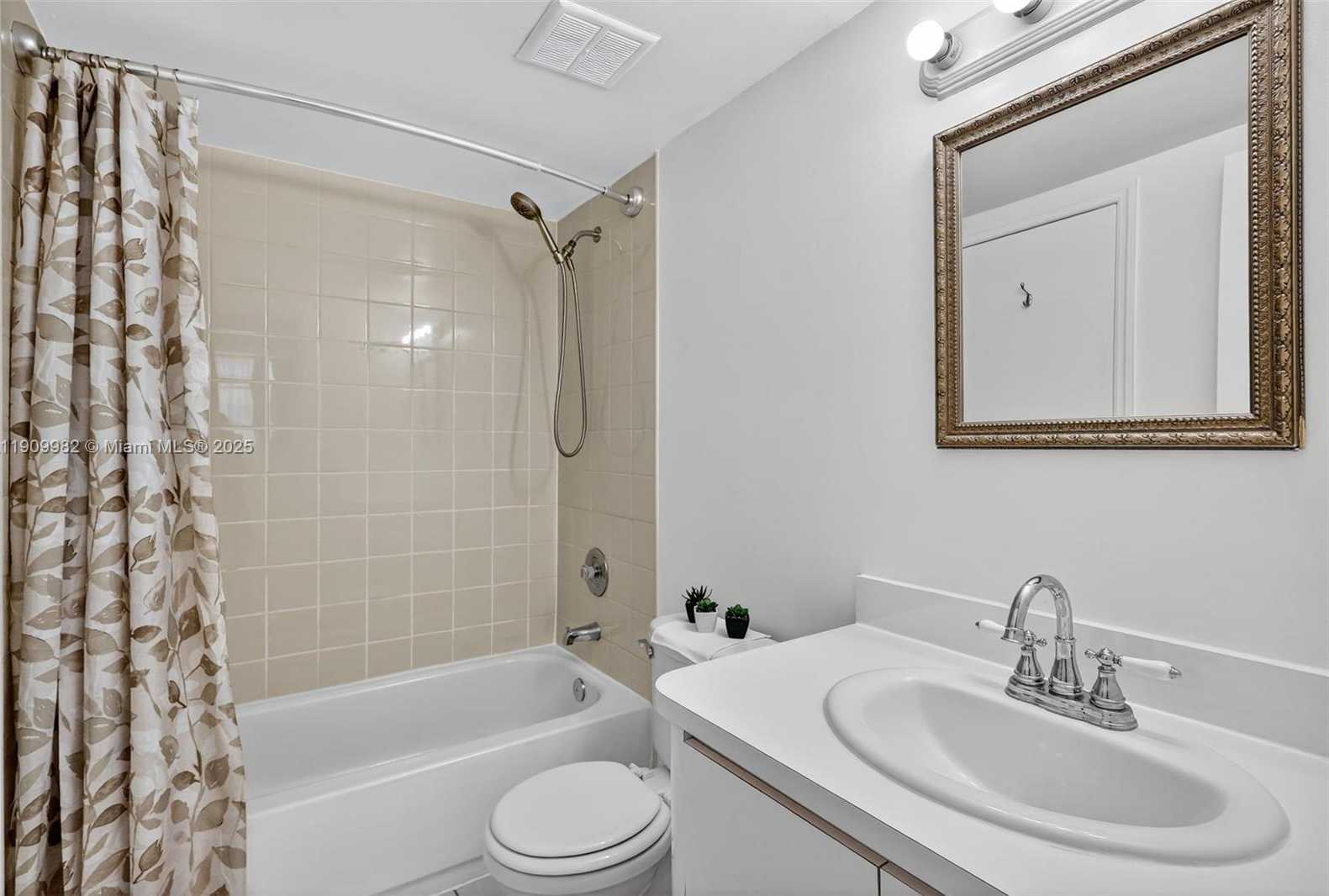 Small Image of 16465 NORTH EAST 22ND AVE #116, North Miami Beach Number 22