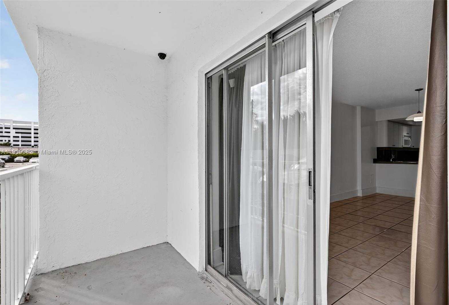 Small Image of 16465 NORTH EAST 22ND AVE #116, North Miami Beach Number 25