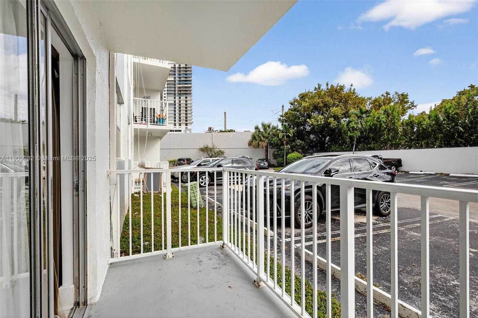 Small Image of 16465 NORTH EAST 22ND AVE #116, North Miami Beach Number 28