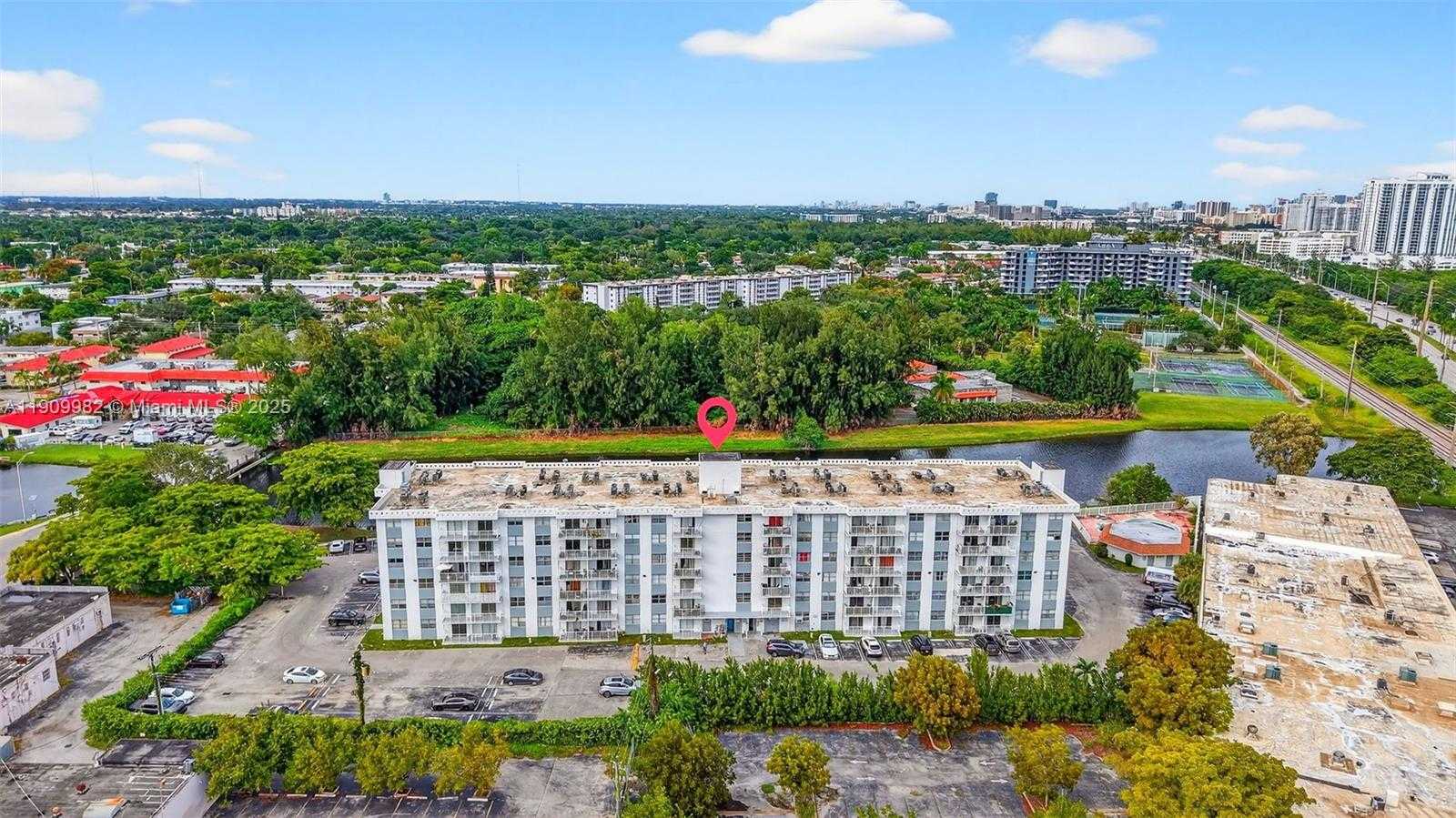 Small Image of 16465 NORTH EAST 22ND AVE #116, North Miami Beach Number 35