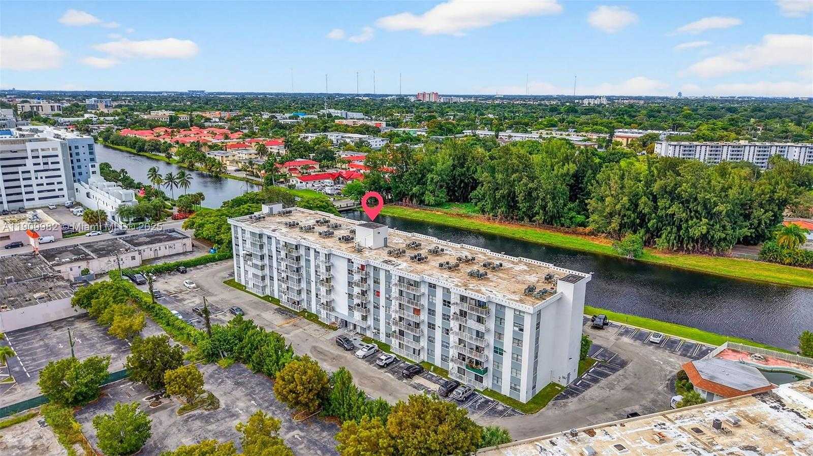 Small Image of 16465 NORTH EAST 22ND AVE #116, North Miami Beach Number 36