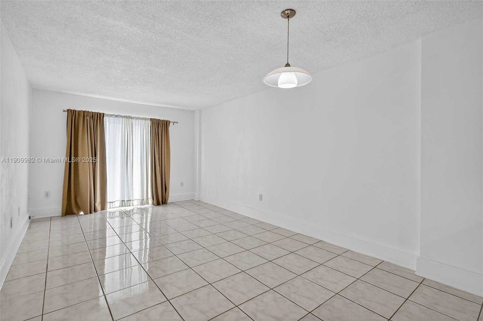 Small Image of 16465 NORTH EAST 22ND AVE #116, North Miami Beach Number 4
