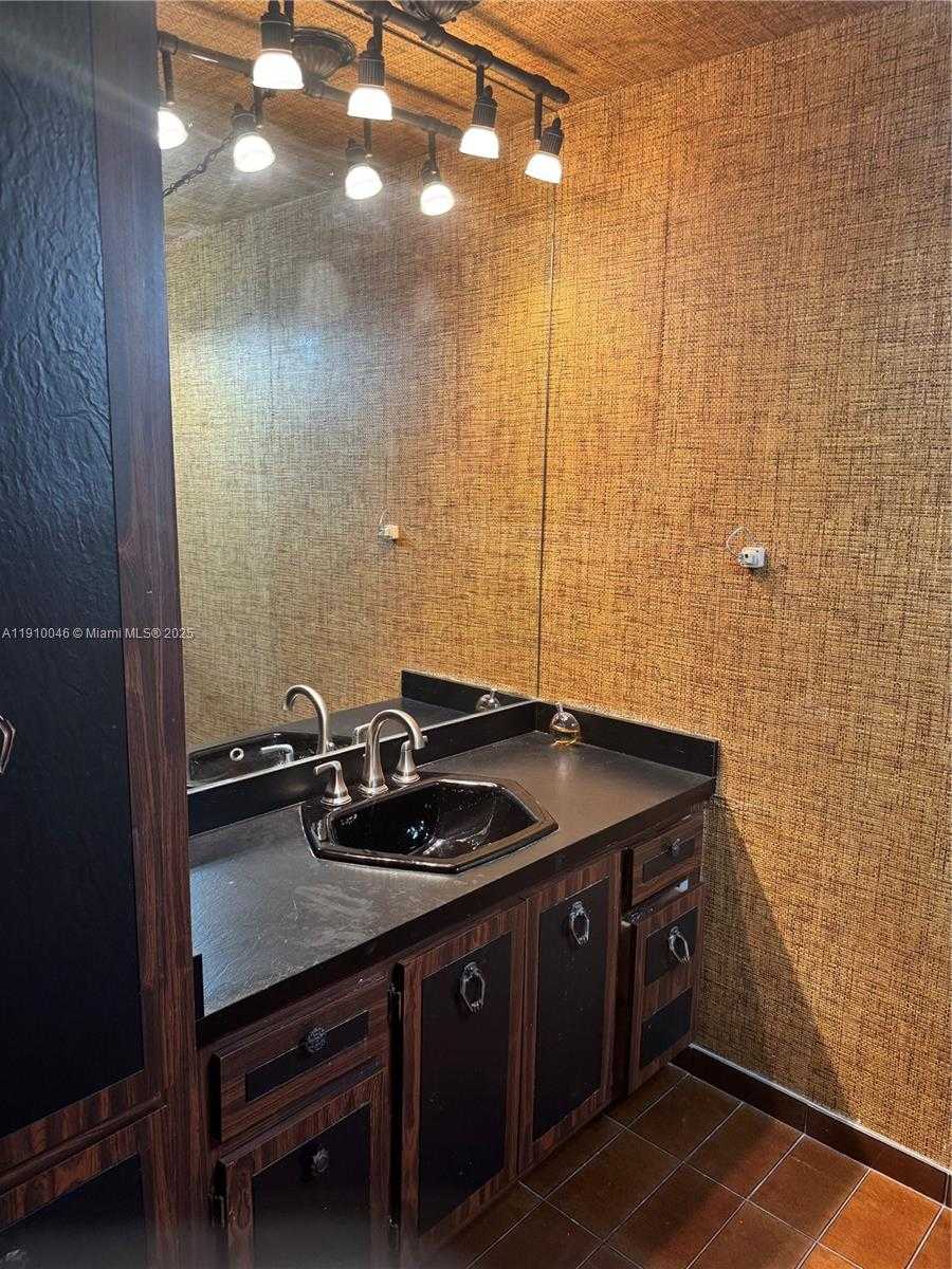 Imagen de Pequeño Objeto