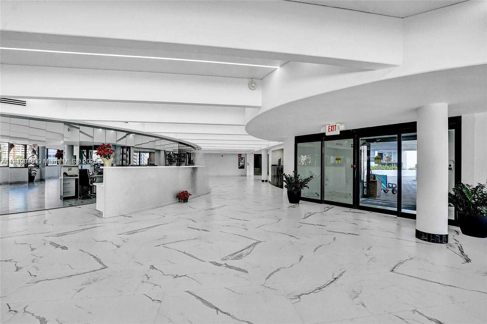 Imagen de Pequeño Objeto