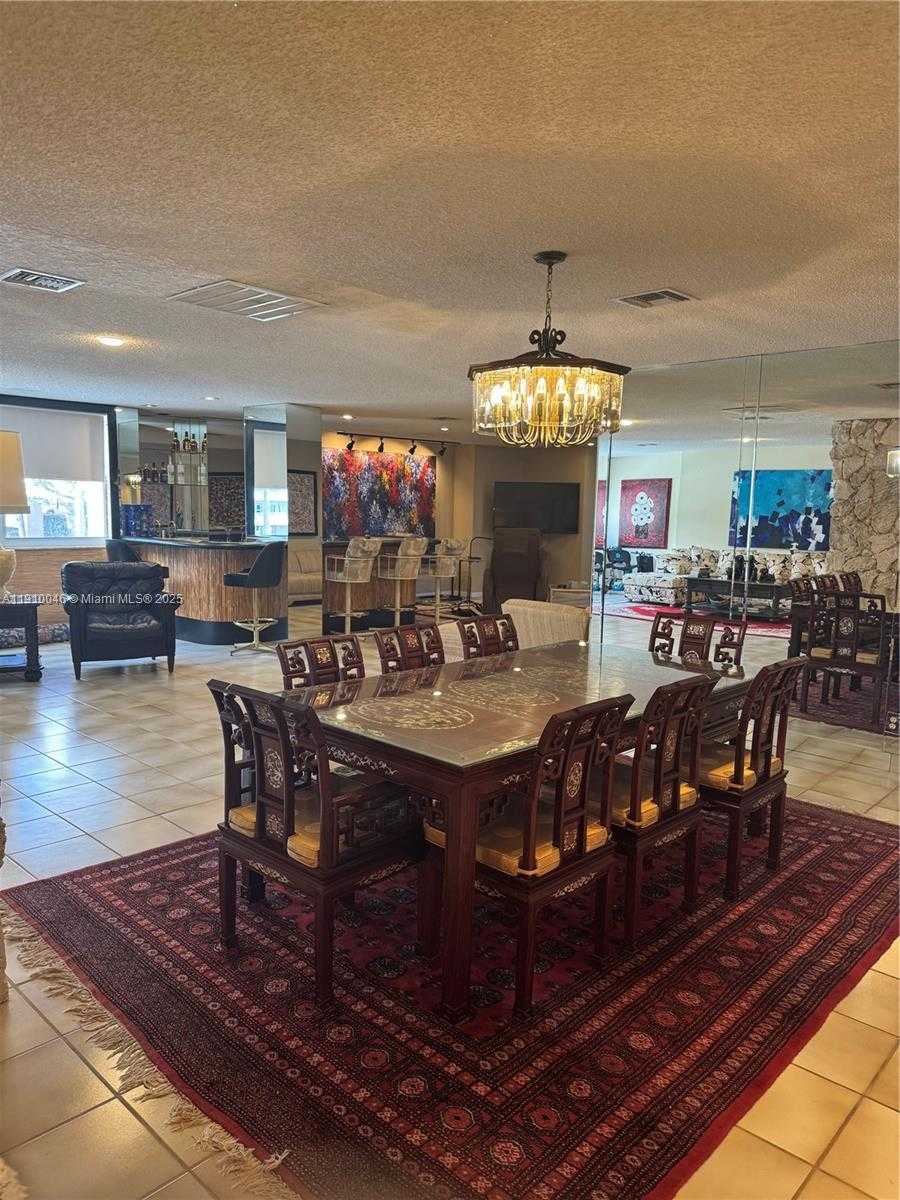 Imagen de Pequeño Objeto