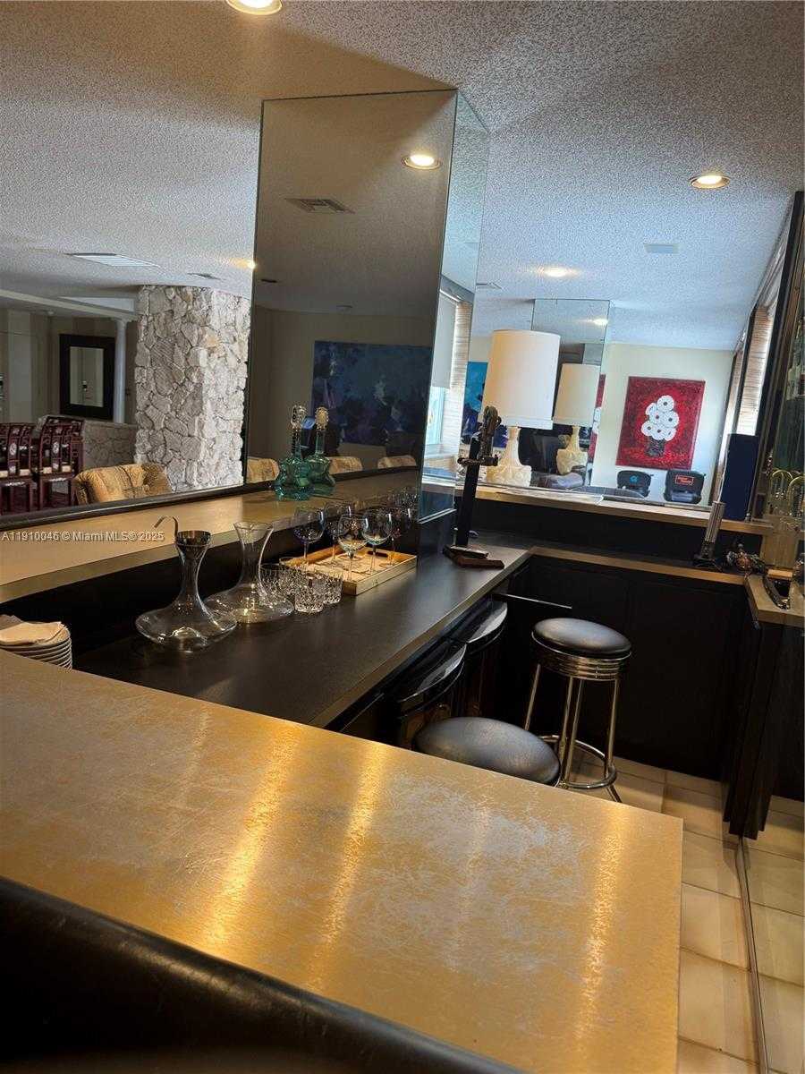 Imagen de Pequeño Objeto