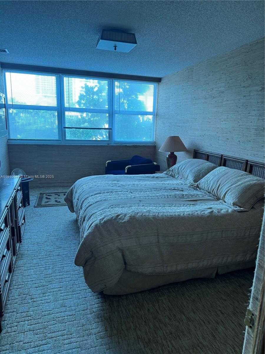 Imagen de Pequeño Objeto